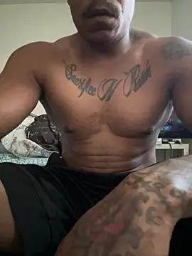 Snapshot of MidnightFlexxx chatting on 06-14-26, 01:57 MidnightFlexxx online show from 06-14-26, 01:57