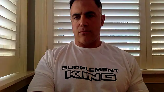 Snapshot of Bad_daddy21 chatting on 10-16-25, 06:27 Bad daddy21 online show from 10-16-25, 06:27
