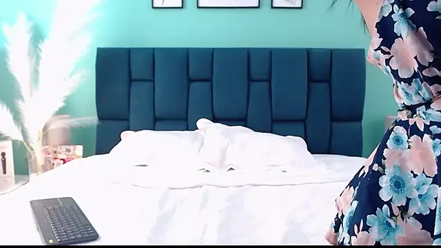 NicollColeman online show from 03-05-25, 05:08