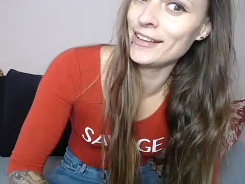 Snapshot of naikah714 chatting on 11-28-25, 03:34 naikah714 online show from 11-28-25, 03:34