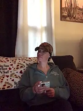 SidneyRaee online show from 02-19-26, 07:22