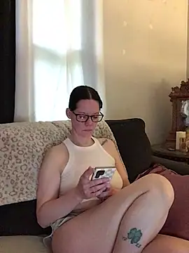 SidneyRaee online show from 05-21-26, 03:53