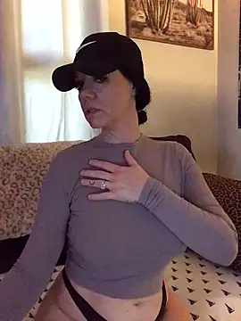 SidneyRaee online show from 10-10-25, 04:30