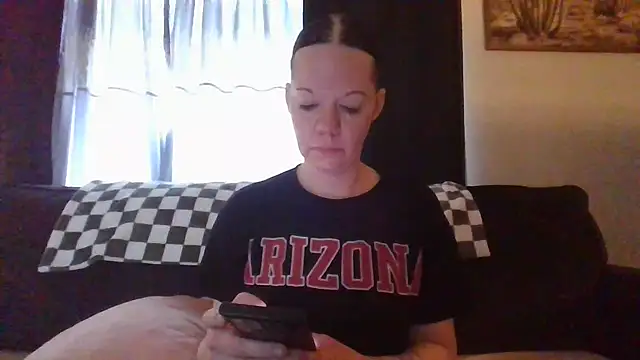 SidneyRaee online show from 01-24-25, 08:32