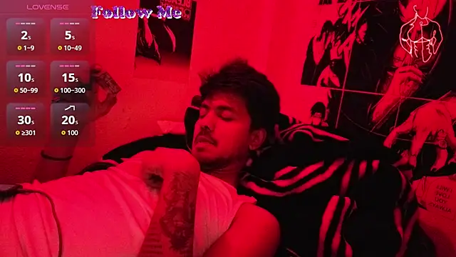 Snapshot of just_fucks chatting on 05-25-26, 06:50 just fucks online show from 05-25-26, 06:50