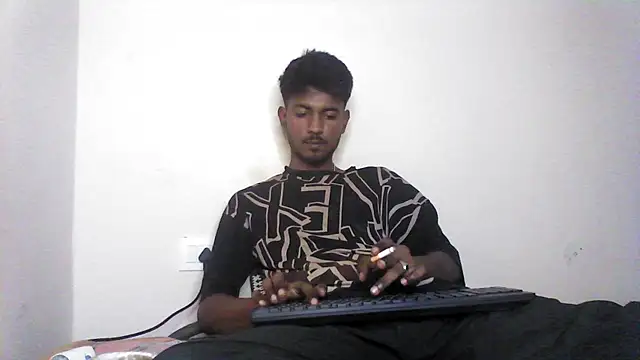 Snapshot of just_fucks chatting on 10-11-25, 07:15 just fucks online show from 10-11-25, 07:15