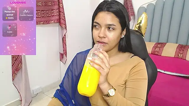 Snapshot of lakshmiraniii chatting on 09-30-25, 10:21 lakshmiraniii online show from 09-30-25, 10:21