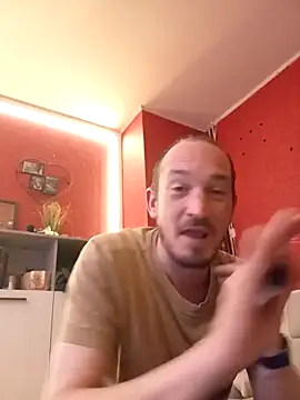 Snapshot of Denislamalice34 chatting on 02-13-26, 07:58 Denislamalice34 online show from 02-13-26, 07:58