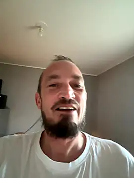 Snapshot of Denislamalice34 chatting on 11-26-25, 03:45 Denislamalice34 online show from 11-26-25, 03:45