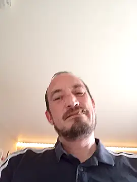 Snapshot of Denislamalice34 chatting on 02-20-26, 01:35 Denislamalice34 online show from 02-20-26, 01:35