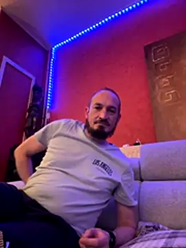 Snapshot of Denislamalice34 chatting on 11-19-25, 09:26 Denislamalice34 online show from 11-19-25, 09:26