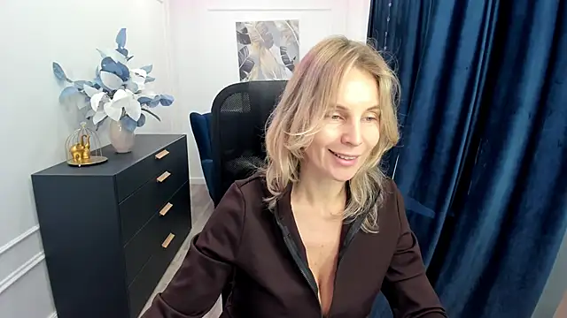 Sinty Devis online show from 11-16-25, 11:15