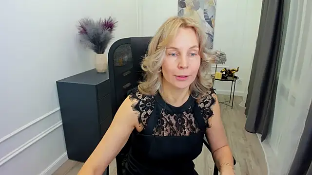 Snapshot of Sinty_Devis chatting on 02-25-26, 04:23 Sinty Devis online show from 02-25-26, 04:23