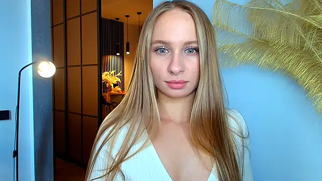 Snapshot of Mad1en chatting on 05-14-26, 07:05 Mad1en online show from 05-14-26, 07:05