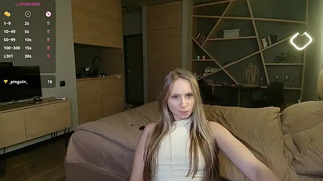 Snapshot of Mad1en chatting on 07-18-26, 10:02 Mad1en online show from 07-18-26, 10:02