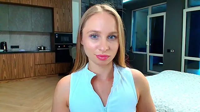 Snapshot of Mad1en chatting on 05-30-26, 01:28 Mad1en online show from 05-30-26, 01:28