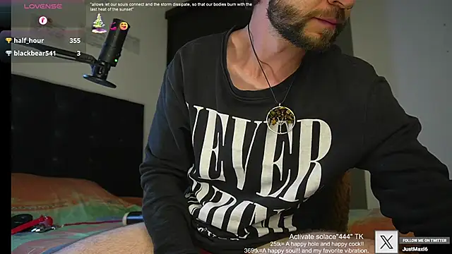 Snapshot of just_maxii chatting on 02-11-25, 01:41 just maxii online show from 02-11-25, 01:41