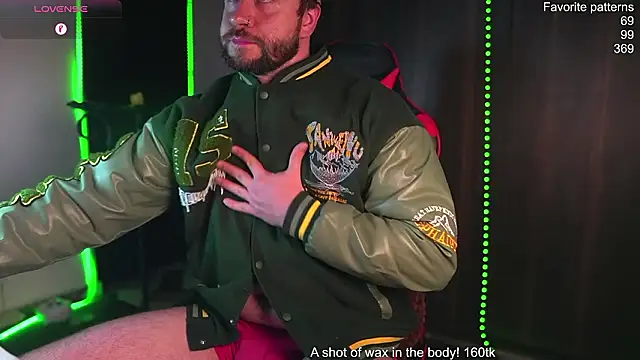 Snapshot of just_maxii chatting on 02-06-26, 01:01 just maxii online show from 02-06-26, 01:01