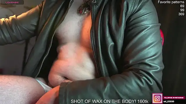 Snapshot of just_maxii chatting on 04-21-26, 11:44 just maxii online show from 04-21-26, 11:44