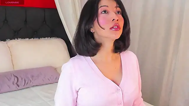 SophiaLiu online show from 04-15-26, 01:22