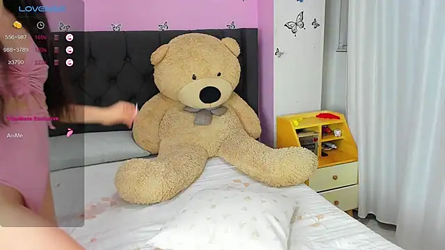 Snapshot of SophiaLiu chatting on 02-25-25, 02:58 SophiaLiu online show from 02-25-25, 02:58