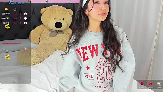 Snapshot of SophiaLiu chatting on 01-30-25, 04:27 SophiaLiu online show from 01-30-25, 04:27