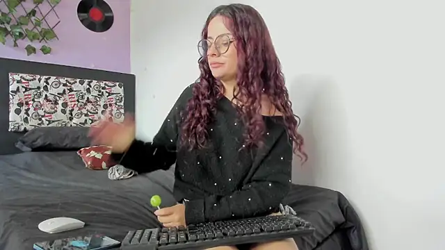 kassandra james online show from 03-04-25, 05:56