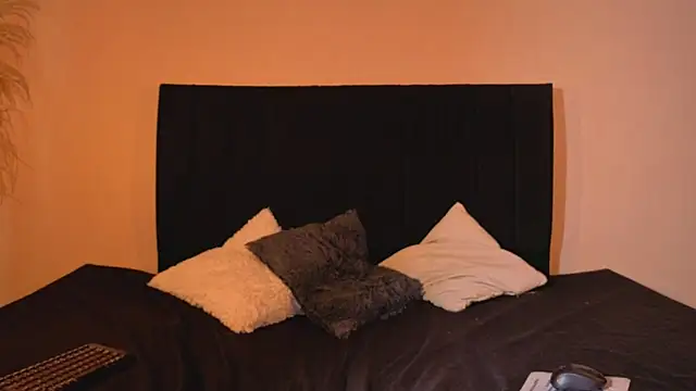 kassandra james online show from 02-02-26, 01:10