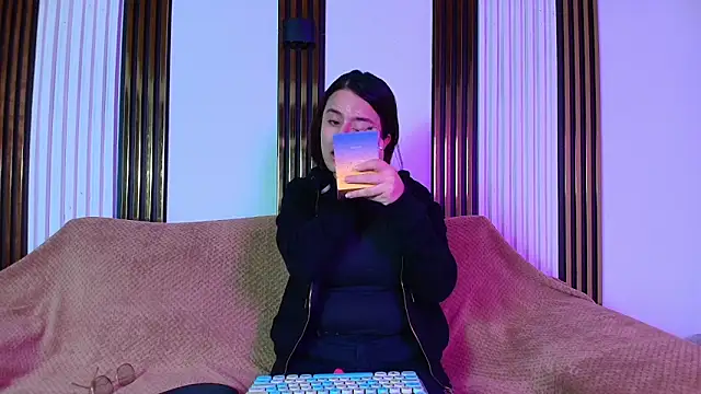 kassandra james online show from 02-21-26, 01:24