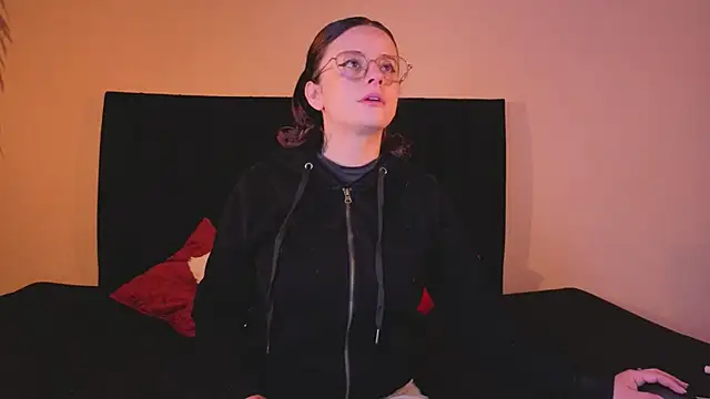 kassandra james online show from 01-11-26, 01:12