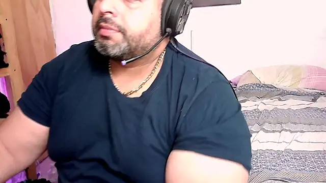 Snapshot of rodrix54 chatting on 02-10-26, 11:37 rodrix54 online show from 02-10-26, 11:37