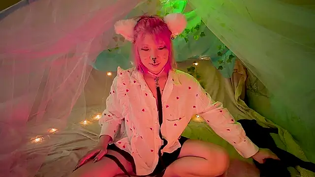 Akemilun online show from 10-30-25, 05:50