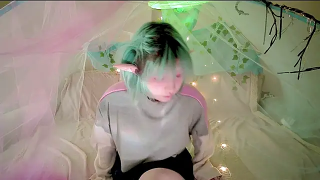 Akemilun online show from 10-24-25, 06:12