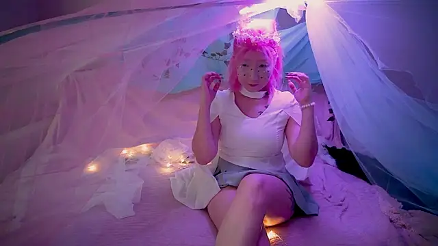 Akemilun online show from 10-31-25, 01:52