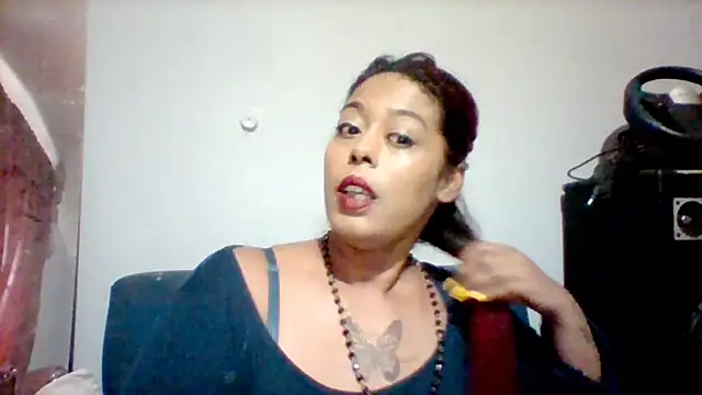 Snapshot of indian_hotty_jus4fun chatting on 09-19-25, 01:15 indian hotty jus4fun online show from 09-19-25, 01:15