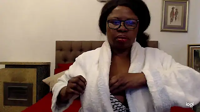 OmegaLipps online show from 12-15-25, 04:18