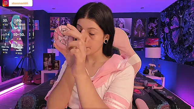 LanaKyutt online show from 10-05-25, 03:14