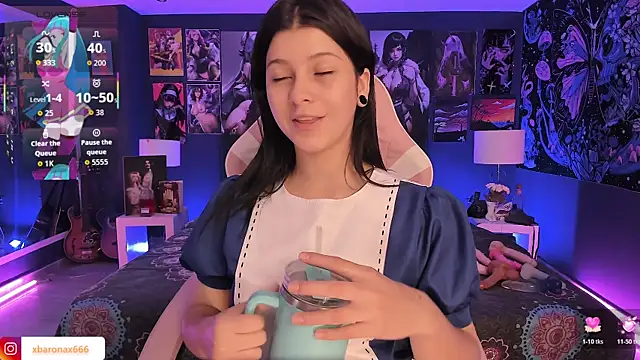 LanaKyutt online show from 10-31-25, 01:30