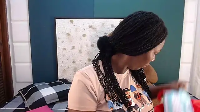 Sara Marks online show from 11-27-25, 01:00