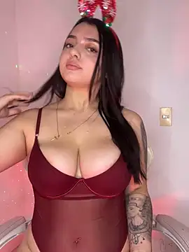 Snapshot of sophialorens_s chatting on 12-20-24, 06:35 sophialorens s online show from 12-20-24, 06:35