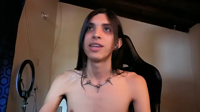 angelitofemboy online show from 04-14-26, 05:29