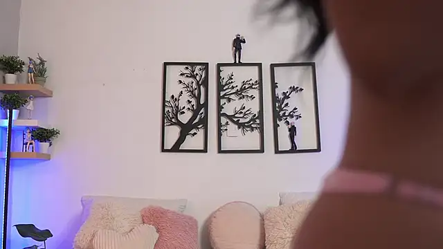 sofi crush online show from 03-15-25, 06:32