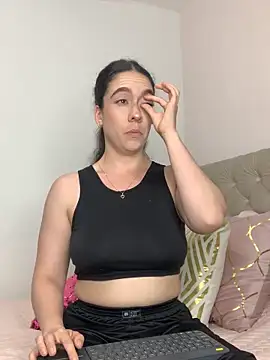ImAlicee online show from 10-10-25, 10:10
