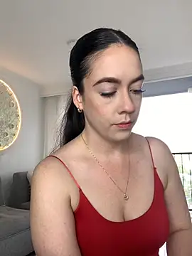ImAlicee online show from 09-28-25, 10:06