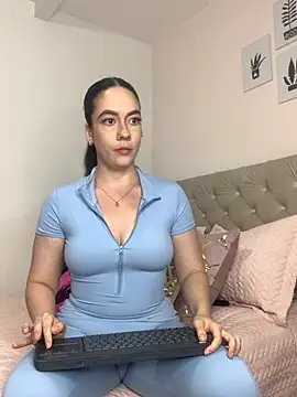 ImAlicee online show from 10-14-25, 09:36