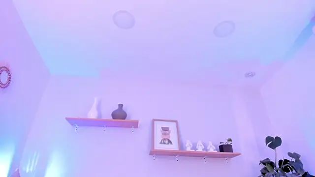Snapshot of moll1e_ chatting on 02-05-25, 06:37 moll1e online show from 02-05-25, 06:37