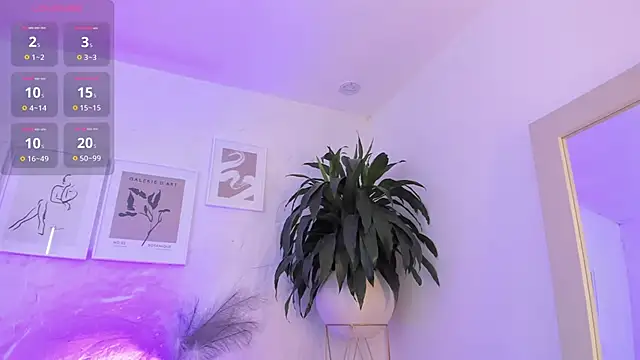 Snapshot of moll1e_ chatting on 03-22-25, 08:37 moll1e online show from 03-22-25, 08:37