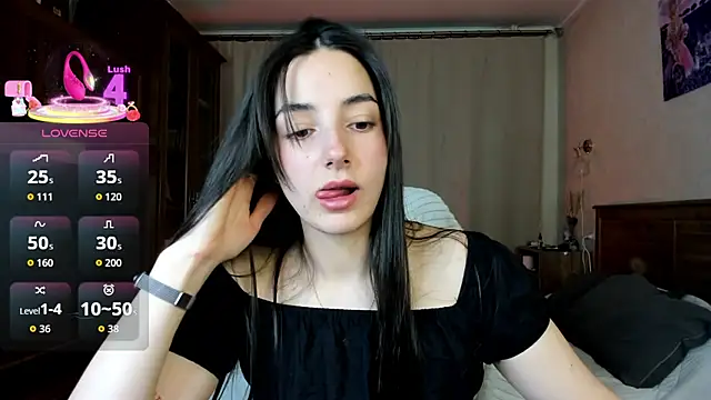 AishaGold online show from 12-21-25, 08:42