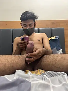 Snapshot of rajapo_1 chatting on 04-25-26, 05:10 rajapo 1 online show from 04-25-26, 05:10