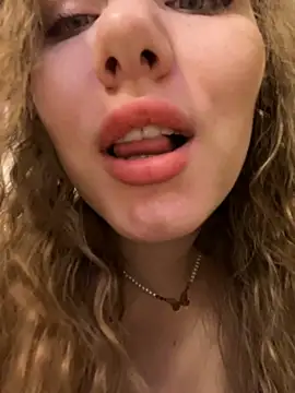 Snapshot of Jane_Meys chatting on 10-12-25, 05:09 Jane Meys online show from 10-12-25, 05:09